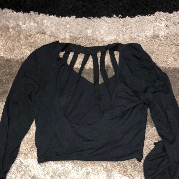 Black crop top - Picture 2 of 2